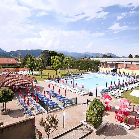 Hotel Villa Glicini Пінероло Екстер'єр фото